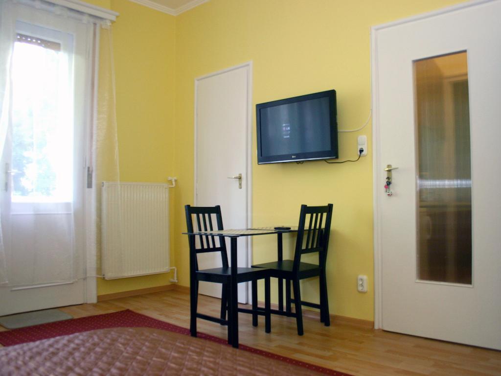 Arriva Balcony Studio Budapest Bilik gambar